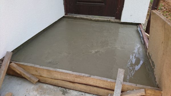 Entryway Concrete Repair in Merced